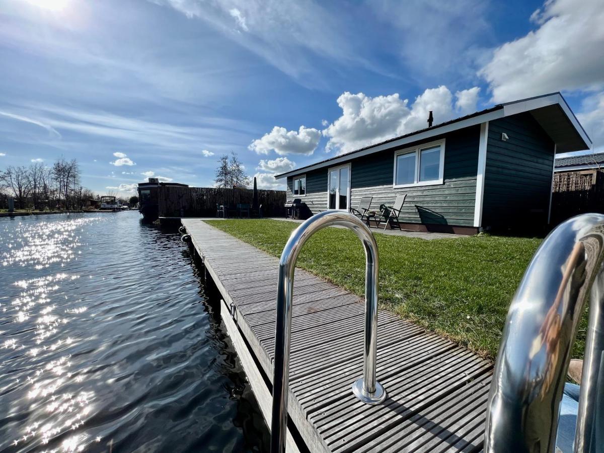 New - The Surf Shack - On A Lake Near Amsterdam! Vinkeveen Exterior photo